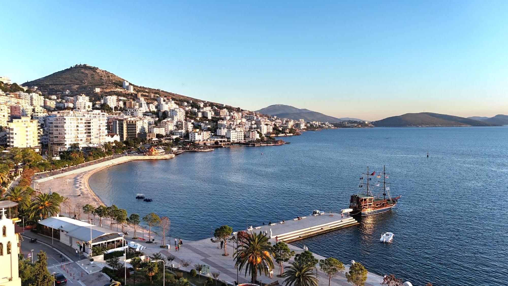 Apartments Blue Horizons Sarande Exterior photo